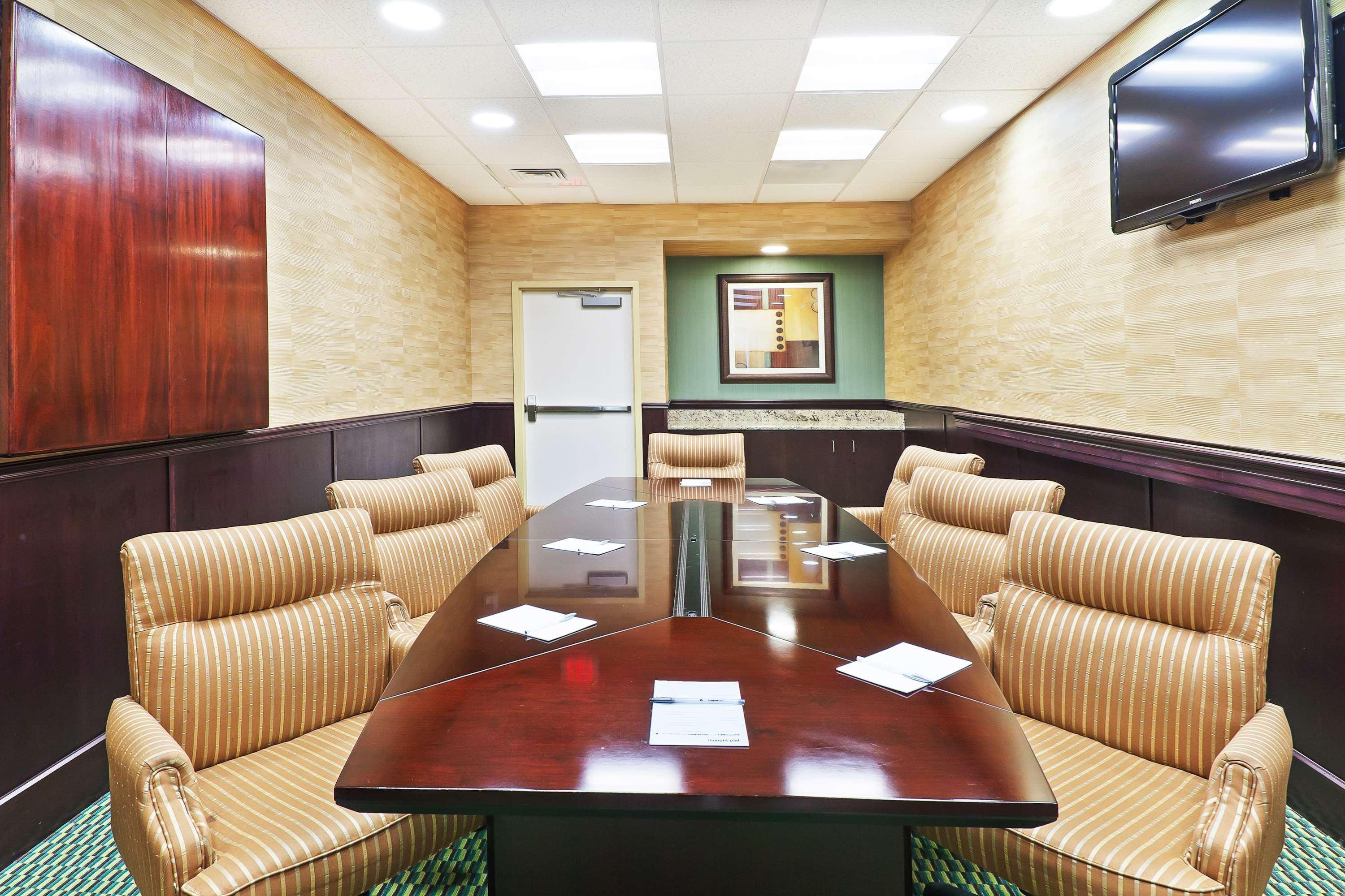 Hotel Hampton And Austin -